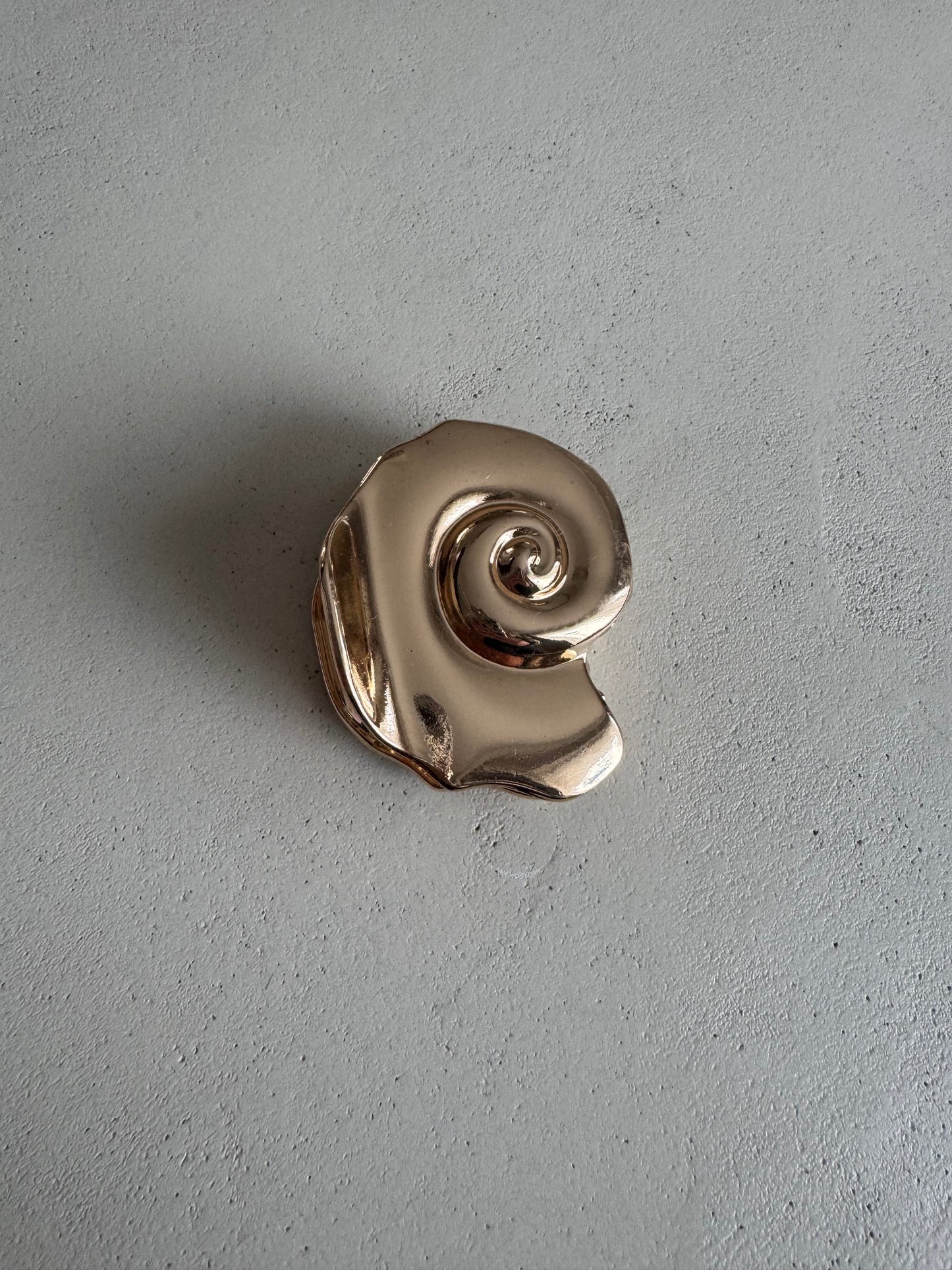 Fossil claw clip